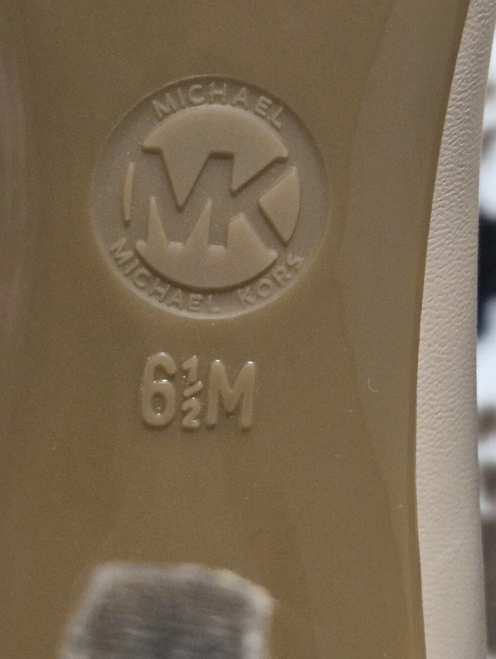 Michael Kors sophisticated pointed